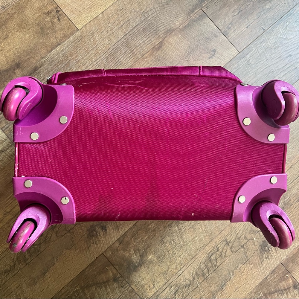 Ellen Tracy Magenta Travel Bag - Picture 5 of 11
